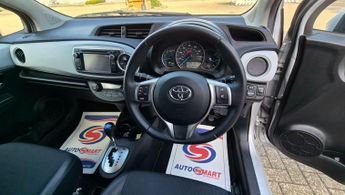 Toyota Yaris 1.5 VVT-h T Spirit CVT Euro 5 5dr