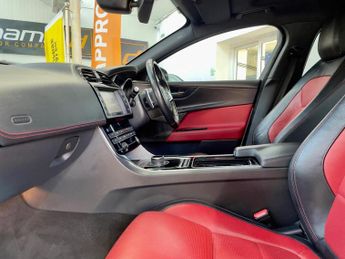 Jaguar XE 2.0d R-Sport Auto Euro 6 (s/s) 4dr