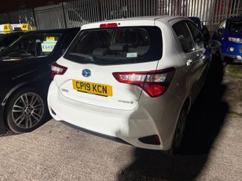 Toyota Yaris 1.5 VVT-h Active E-CVT Euro 6 (s/s) 5dr