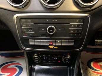 Mercedes-Benz GLA 2.1 GLA200d AMG Line 7G-DCT Euro 6 (s/s) 5dr