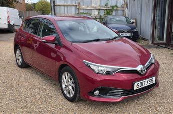 Toyota Auris 1.2 VVT-i Icon Euro 6 (s/s) 5dr (Safety Sense)