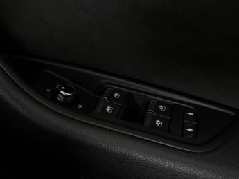 Audi A4 2.0 TFSI S line Saloon 4dr Petrol S Tronic Euro 6 (s/s) (190 ps)
