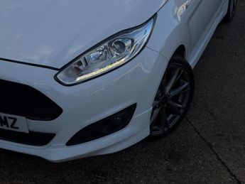 Ford Fiesta 1.0T EcoBoost ST-Line Euro 6 (s/s) 3dr