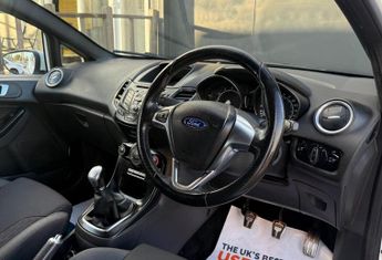 Ford Fiesta 1.0T EcoBoost ST-Line Euro 6 (s/s) 3dr