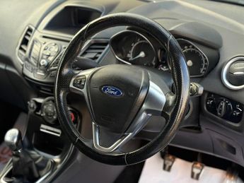 Ford Fiesta 1.0T EcoBoost ST-Line Euro 6 (s/s) 3dr