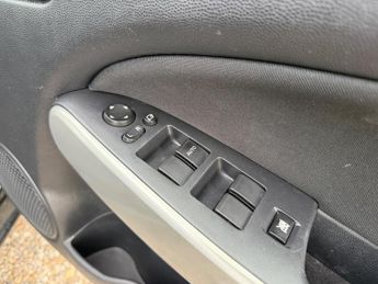 Mazda Mazda2 1.3 5 Door auto Euro 5