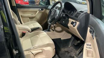 Volkswagen Touran 1.6 TDI SE DSG Euro 5 5dr