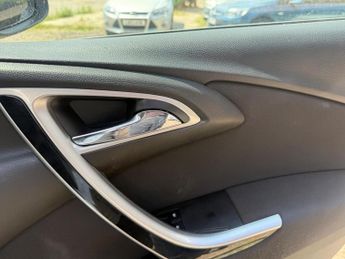 Vauxhall Astra 1.6 16v Exclusiv Auto Euro 5 5dr