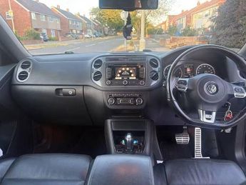Volkswagen Tiguan 2.0 TDI BlueMotion Tech R-Line DSG 4WD Euro 5 (s/s) 5dr (Nav)