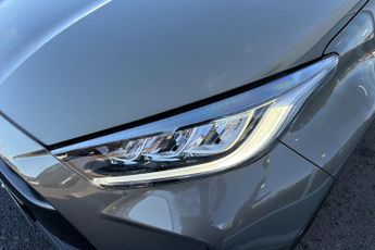 Toyota Yaris 1.5 VVT-h Design E-CVT Euro 6 (s/s) 5dr