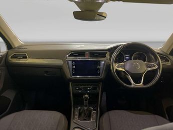 Volkswagen Tiguan 2.0 TDI Life SUV 5dr Diesel DSG Euro 6 (s/s) (150 ps)
