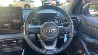 Toyota Yaris 1.5 VVT-h Design Hatchback 5dr Petrol Hybrid E-CVT Euro 6 (s/s) 
