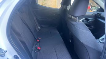 Toyota Yaris 1.5 VVT-h Design Hatchback 5dr Petrol Hybrid E-CVT Euro 6 (s/s) 