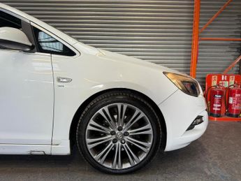 Vauxhall Astra 2.0 CDTi SRi VX Line Auto Euro 5 5dr