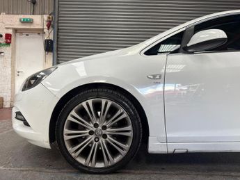 Vauxhall Astra 2.0 CDTi SRi VX Line Auto Euro 5 5dr