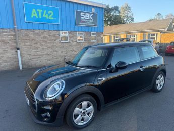 MINI Hatch 1.5 Cooper Classic Euro 6 (s/s) 3dr