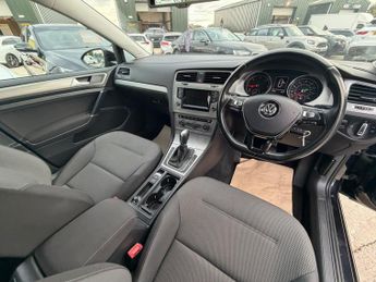 Volkswagen Golf 1.6 TDI BlueMotion Tech SE DSG Euro 5 (s/s) 5dr