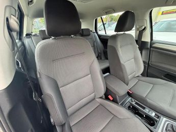 Volkswagen Golf 1.6 TDI BlueMotion Tech SE DSG Euro 5 (s/s) 5dr