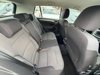 Volkswagen Golf 1.6 TDI BlueMotion Tech SE DSG Euro 5 (s/s) 5dr