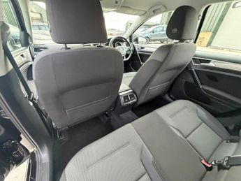 Volkswagen Golf 1.6 TDI BlueMotion Tech SE DSG Euro 5 (s/s) 5dr