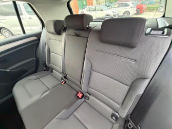 Volkswagen Golf 1.6 TDI BlueMotion Tech SE DSG Euro 5 (s/s) 5dr