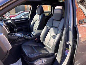 Porsche Cayenne 3.0h V6 S TiptronicS 4WD Euro 5 (s/s) 5dr