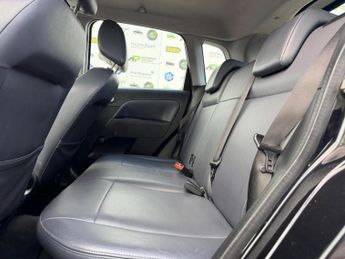 Ford Fiesta 1.6 Ghia 5dr
