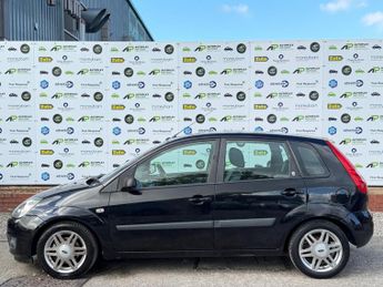 Ford Fiesta 1.6 Ghia 5dr
