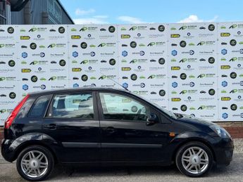 Ford Fiesta 1.6 Ghia 5dr