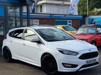 Ford Focus 1.5 TDCi ST-Line Hatchback 5dr Diesel Manual Euro 6 (s/s) (120 p