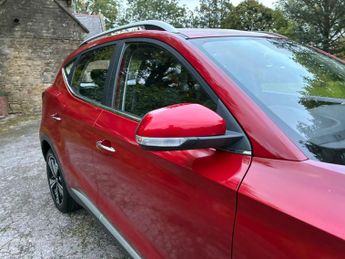 MG MG ZS 44.5kWh Exclusive Auto 5dr