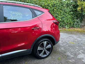 MG MG ZS 44.5kWh Exclusive Auto 5dr
