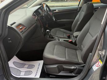 Volkswagen e-Golf 35.8kWh e-Golf Auto 5dr