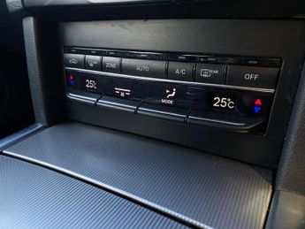 Mercedes-Benz E Class 2.1 E220 BlueTEC SE G-Tronic+ Euro 6 (s/s) 4dr