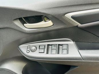 Honda Jazz 1.3 i-VTEC SE Hatchback 5dr Petrol CVT Euro 6 (s/s) (102 ps)