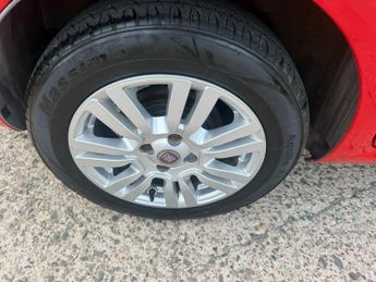 Fiat Punto 1.2 Easy Manual Euro 5 5dr
