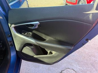 Volvo V40 1.5 T3 GPF R-Design Nav Plus Auto Euro 6 (s/s) 5dr