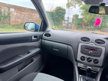 Ford Focus 1.6 Zetec 5dr