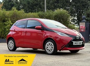 Toyota AYGO 1.0 VVT-i x-play x-shift Euro 6 5dr