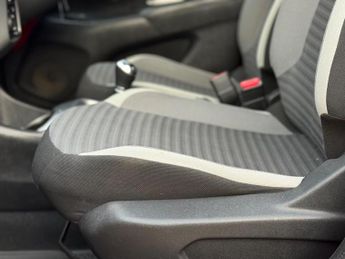 Toyota AYGO 1.0 VVT-i x-play x-shift Euro 6 5dr