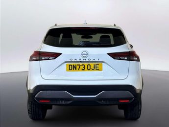 Nissan Qashqai 1.3 DIG-T MHEV N-Connecta SUV 5dr Petrol Hybrid XTRON Euro 6 (s/