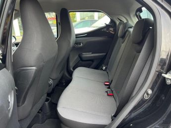 Toyota AYGO 1.0 VVT-i x-play x-shift Euro 6 5dr (Safety Sense)