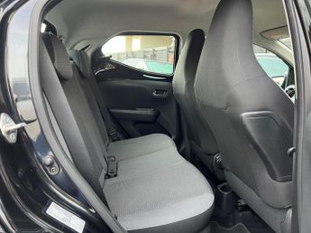 Toyota AYGO 1.0 VVT-i x-play x-shift Euro 6 5dr (Safety Sense)