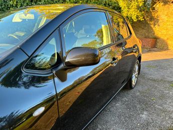 Toyota Auris 1.6 VVT-i TR 5dr