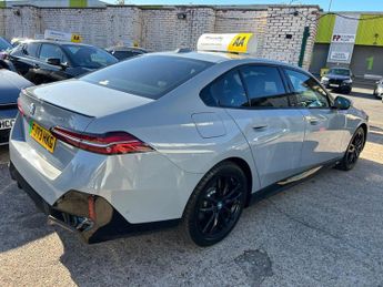 BMW i5 40 83.9kWh M Sport Pro Auto eDrive 4dr (22kW Charger)