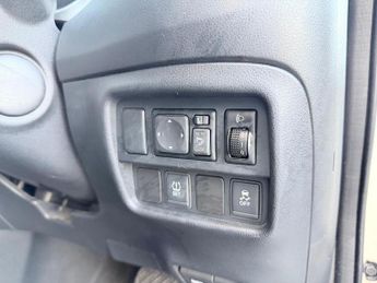 Nissan Juke 1.6 N-Connecta XTRON Euro 6 5dr
