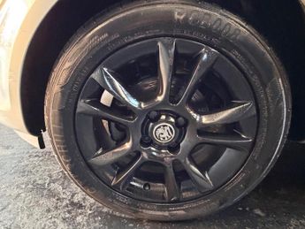 Vauxhall Corsa 1.2i 16v SXi 3dr