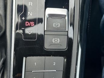 Audi A6 Saloon 2.0 TDI ultra Black Edition S Tronic Euro 6 (s/s) 4dr