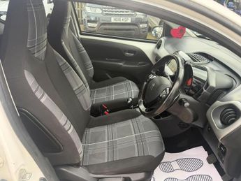 Peugeot 108 1.0 Allure 2 Tronic Euro 6 5dr