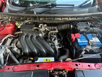 Nissan Juke 1.6 Acenta Premium Euro 5 (s/s) 5dr